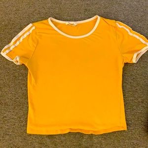 Junior’s Small Crop Top